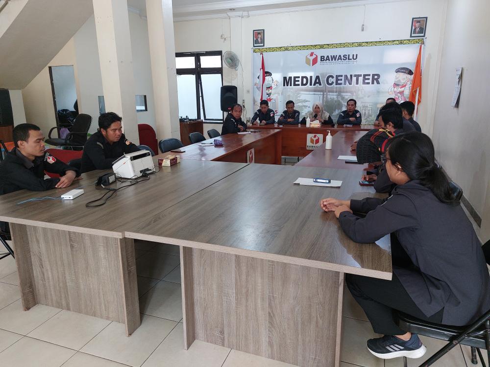 Bawaslu Kotim Gelar Rapat Persiapan Teknis Pengawasan Verfak Bakal Calon DPD Pemilu 2024