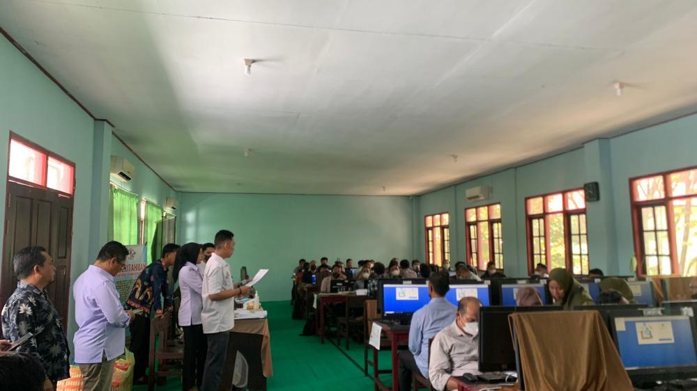 Bawaslu Kab. Kotim Awasi Seleksi Tertulis Berbasis CAT Para Peserta Calon Anggota PPK Pemilu 2024 se-Kabupaten Kotawaringin Timur