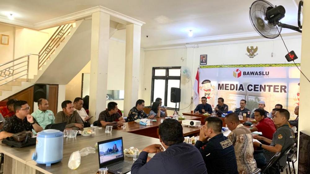 Bawaslu Kotim Gelar Rapat Evaluasi Pengawasan Rekapitulasi DPSHP dan Persiapan Pengawasan Rekapitulasi DPSHP Akhir