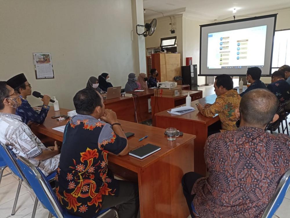 Sosialisasi Regulasi Terkait Pengelolaan Dan Layanan Informasi Publik Bawaslu