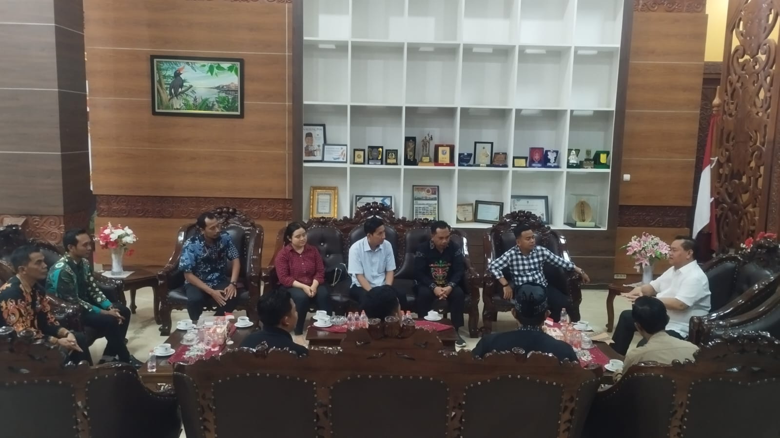 PERKUAT PENGAWASAN PEMILU DI KOTAWARINGIN TIMUR, BAWASLU KOTIM KOORDINASI DENGAN BUPATI KOTIM