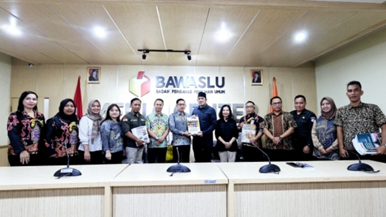 Penyerahan Laporan Akhir terkait Sumber Daya Manusia (SDM) dan Organisasi