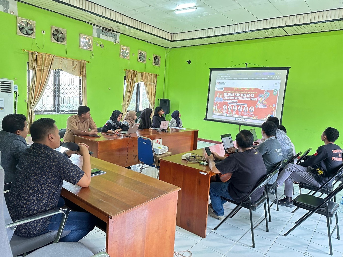 RAPAT POKJA DUKUNGAN ADMINISTRASI PENGELOLAAN DANA HIBAH PEMILIHAN
