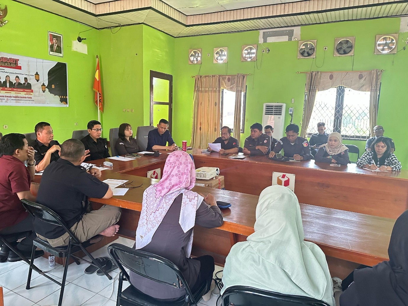Rapat Internal Bahas Program Pengawasan Partisipatif di Masa Non Tahapan, Selasa (29/4)