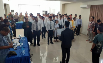 PELANTIKAN PANITIA PENGAWAS PEMILIHAN KECAMATAN SE-KABUPATEN KOTAWARINGIN TIMUR