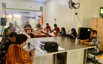 Jelang Seleksi Tertulis Calon Anggota PPS, Bawaslu Kotim Lakukan Rapat Internal Persiapan Pengawasan di Tiap Kecamatan